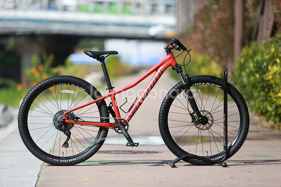 *52만원*22년 스페셜라이즈드 락하퍼 콤프 XS 27.5인치--0