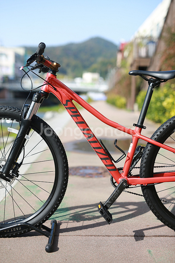 *52만원*22년 스페셜라이즈드 락하퍼 콤프 XS 27.5인치--5