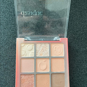 데이지크 아이섀도우 팔레트 14.피치스퀴즈