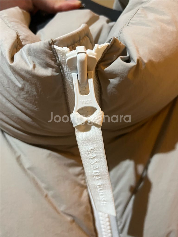 캐나다구스 패딩 점퍼--1