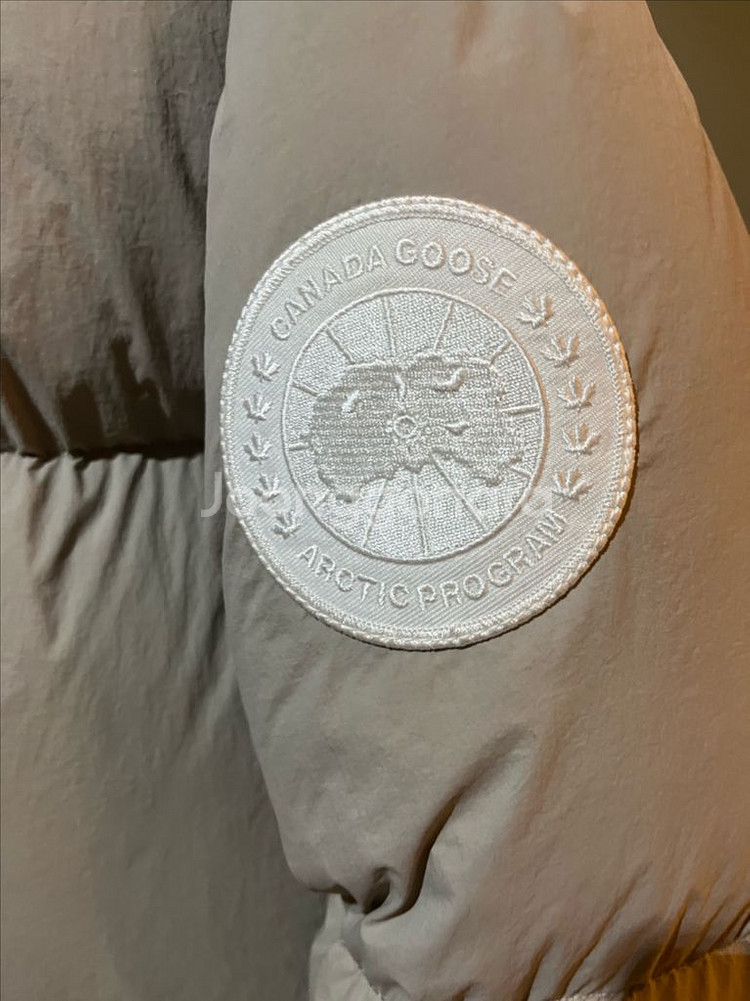 캐나다구스 패딩 점퍼--2