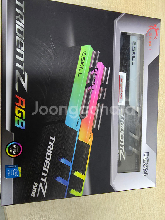 지스킬 DDR4 3200 TRIDENT Z RGB 8G 2개 팝니다.--0