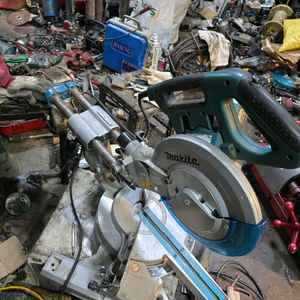 마끼다 10인치 슬라이딩 각도절단기