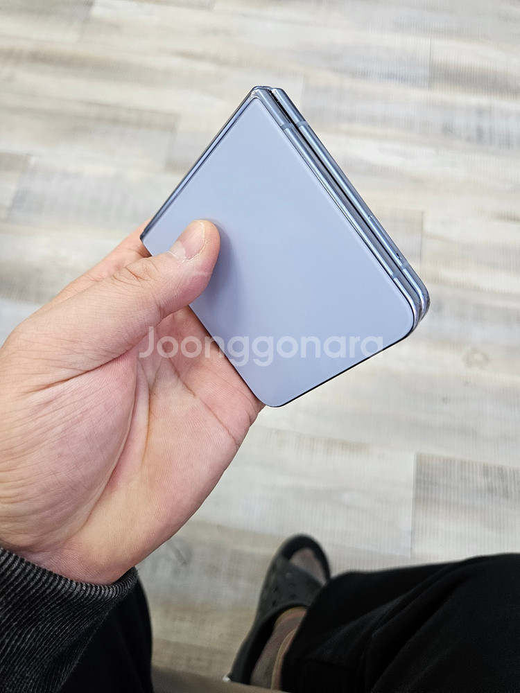 실사진 삼성 갤럭시Z플립4 블루 판매 중고폰--1