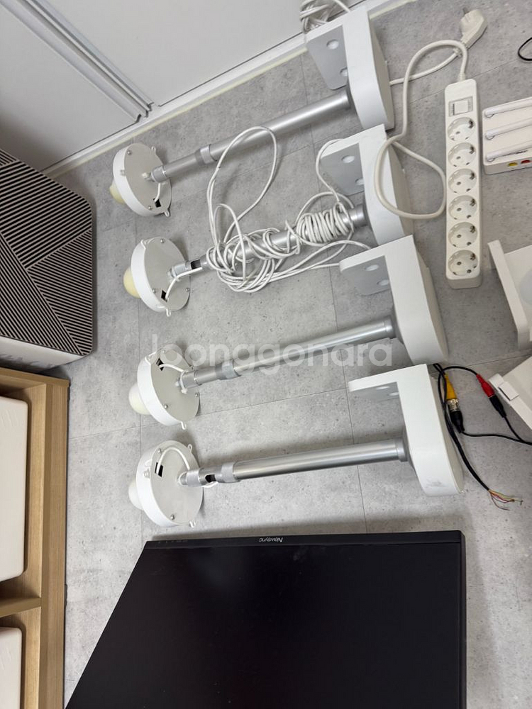 다화cctv 무인매장용 카메라8대 모니터1대 마우스 1대--2