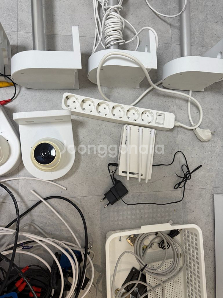 다화cctv 무인매장용 카메라8대 모니터1대 마우스 1대--5