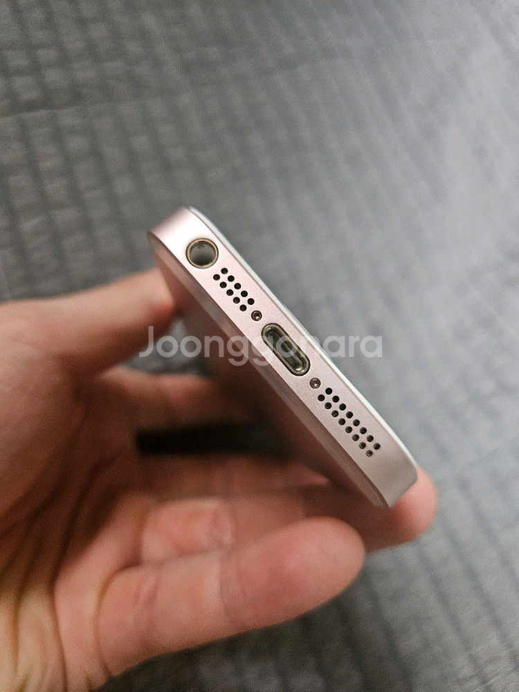 [새상품급/순정] 아이폰se1 로즈골드 128g 무음카메라 배터리100--5