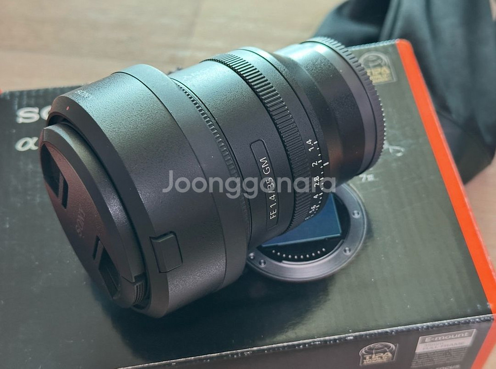 소니 A7M3바디 + 35mm 1.4 gm렌즈,90mm 2.8g렌즈 등 일괄판매--1