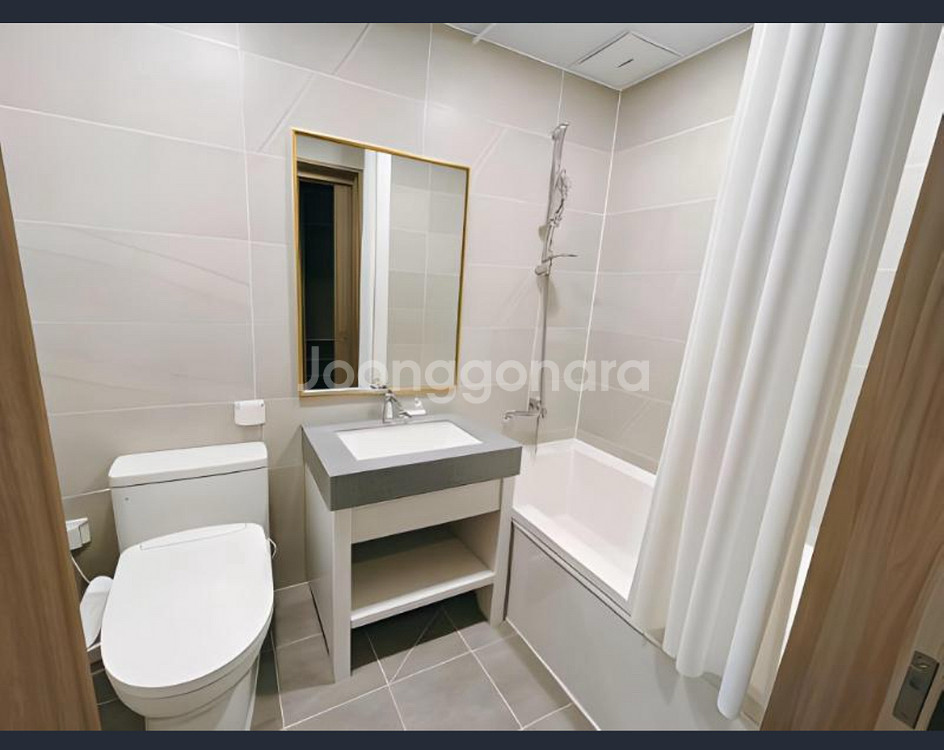 U5호텔(서울/동대문/충무로/을지로) 숙박권 2025.11.14체크인 성인3명--1