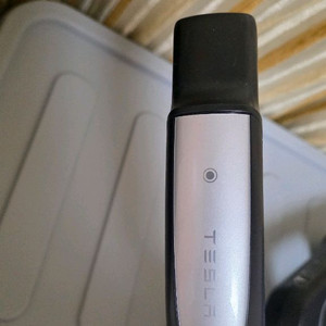 테슬라 차데모 충전기 팝니다