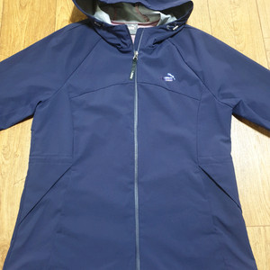 1167 푸마 아우터 바람막이 100 사이즈입니다