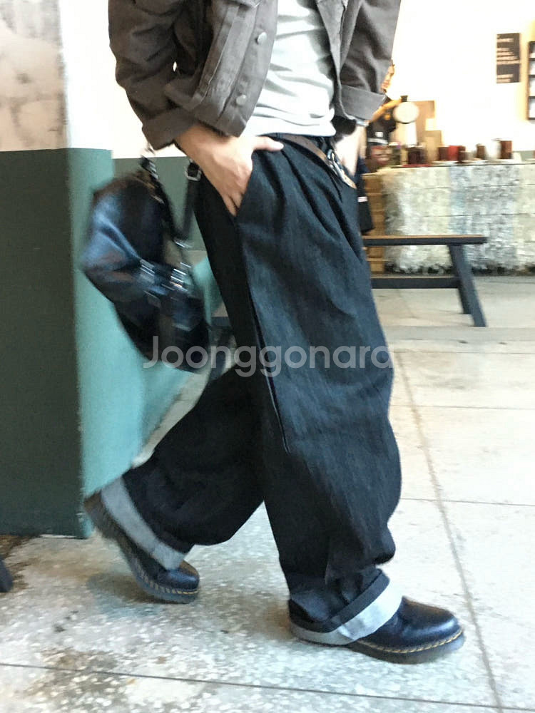 단 스튜디오 트레일 생지 데님 팬츠--2