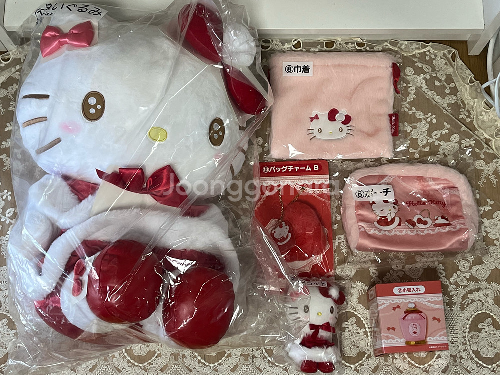 키티 윈터 겨울 크리스마스 쿠지 인형 마스코트 키링 보관함 파우치 미개봉 새상품--0