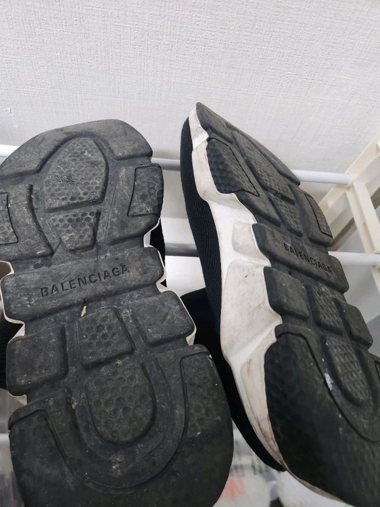 발렌시아가 스피드러너 정품 팝니다 250~260 이미지