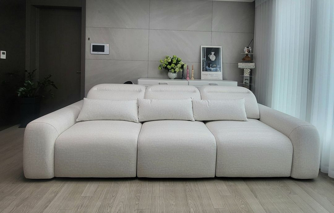 디아 패브릭 모션 슬라이드 무빙 리클라이너 4인용 소파, 크림 베이지 이미지