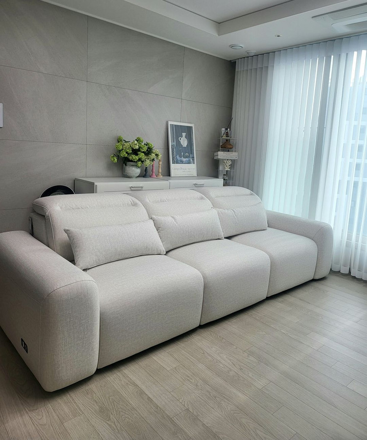 디아 패브릭 모션 슬라이드 무빙 리클라이너 4인용 소파, 크림 베이지 이미지