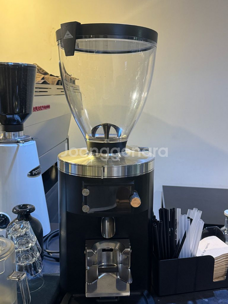 말코닉 e80s gbw 판매 합니다.--0