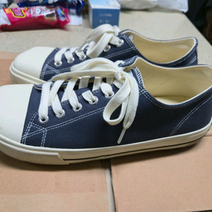 포즈간츠 운동화 판매