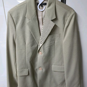 필루미네이트 베이지 블레이저 판매