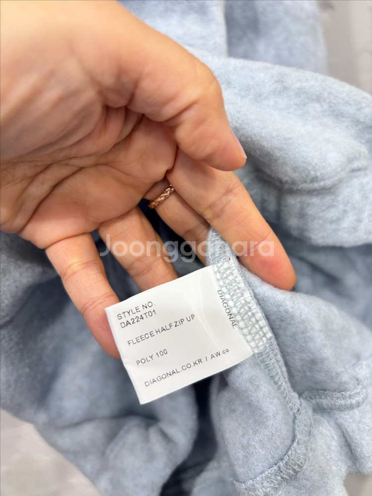 다이애그널 플리스 하프집업티--6