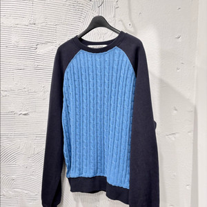 라티젠 니트배색 맨투맨티