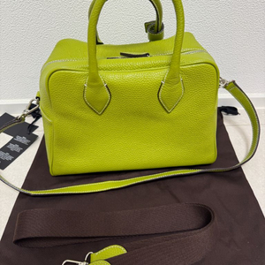 킴스어패럴 띠서울 레옹백 올리브그린 M사이즈