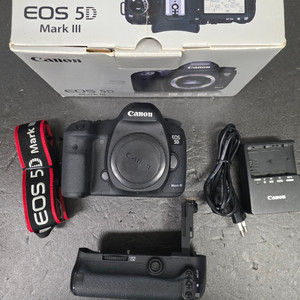 캐논5dmark3 캐논오막삼 정품세로그립포함 판매합니다