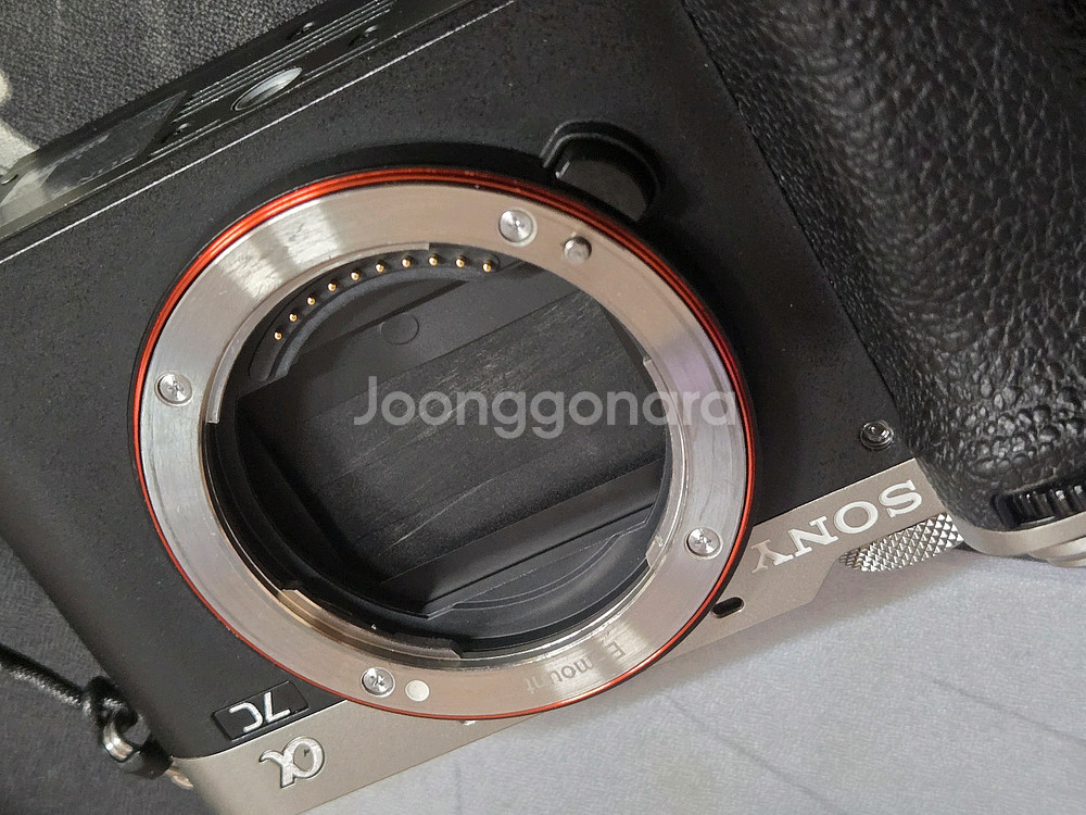 소니 A7C2 미러리스 카메라 판매--3