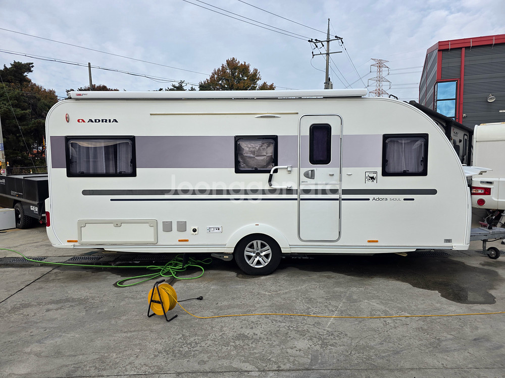 아드리아 아도라 542UL 19년식 판매가 2,300만원--0