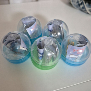 시나모롤 핀 뱃지 캡슐토이 5종세트