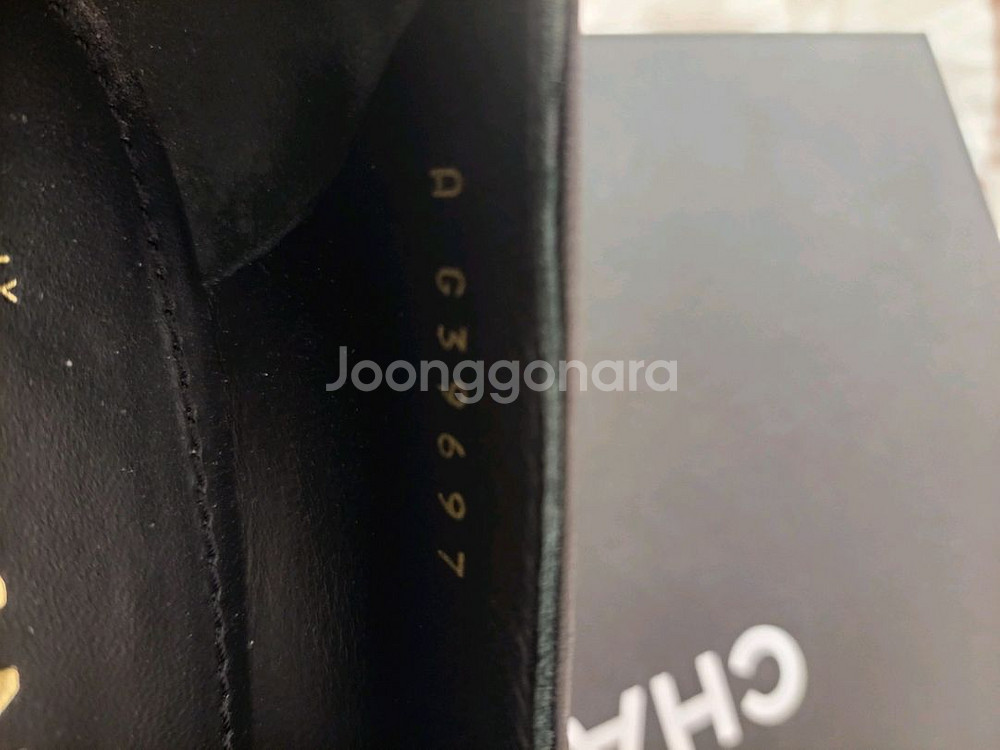 정품)최저가급처5번정도신은! 샤넬 하트 로고 로퍼 구두--1