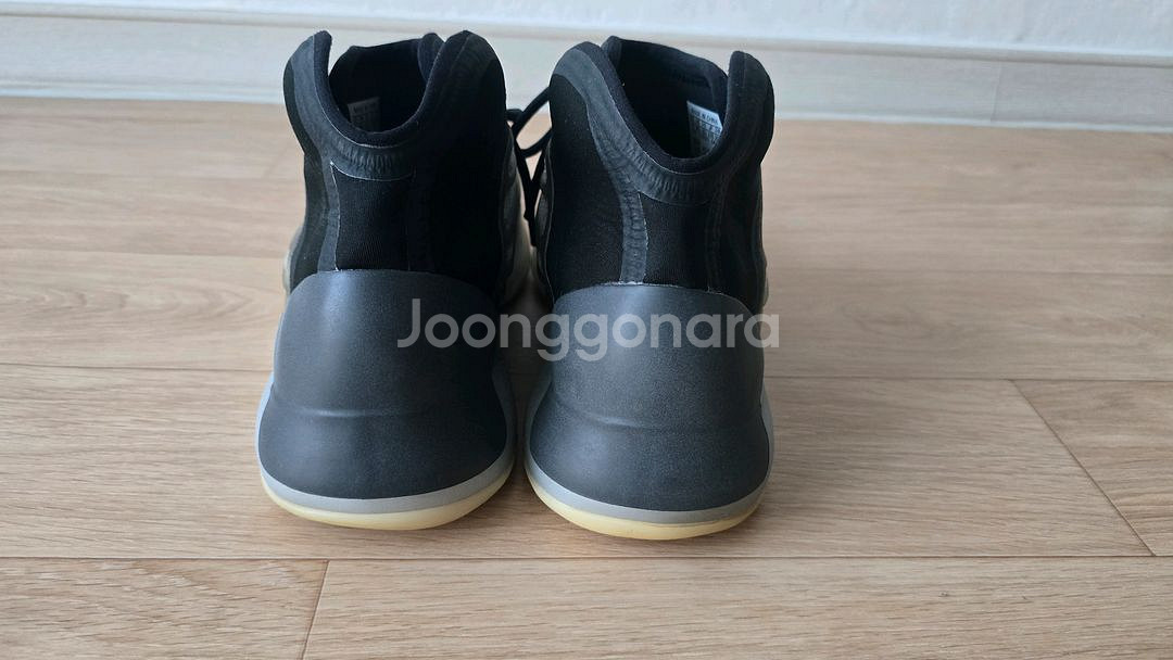 아디다스 이지 퀀텀 바리움 270--2