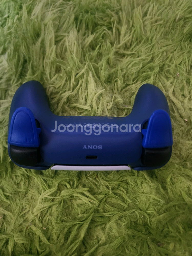 플스5 듀얼센스 갓오브워 라그나로크 한정판 입니다.--1