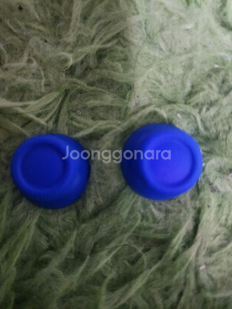 플스5 듀얼센스 갓오브워 라그나로크 한정판 입니다.--2