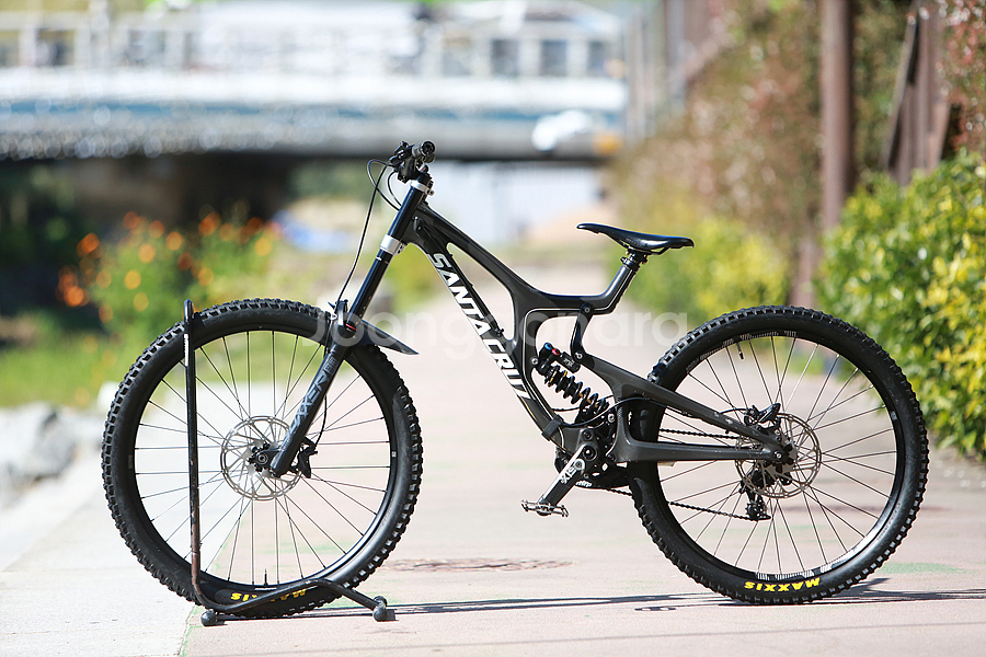 19년 산타크루즈 V10 카본C M 멀렛 29/ 27.5인치--1