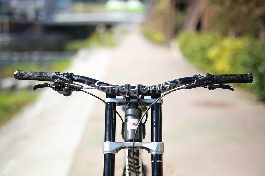 19년 산타크루즈 V10 카본C M 멀렛 29/ 27.5인치--8