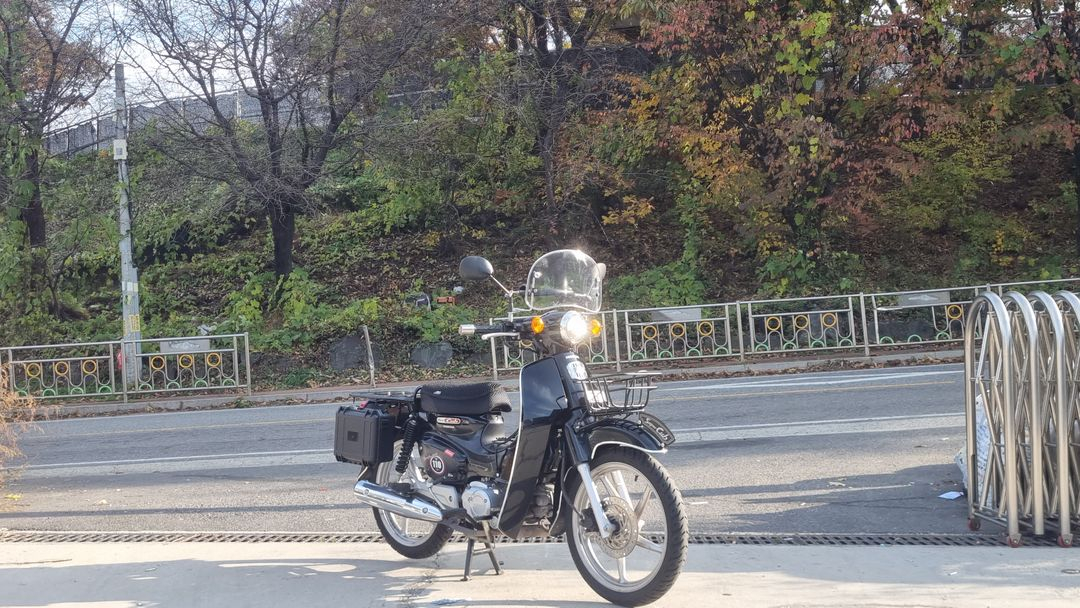 혼다 슈퍼커브 110 20년식/2만키로수/튜닝잘된차량/급매 이미지