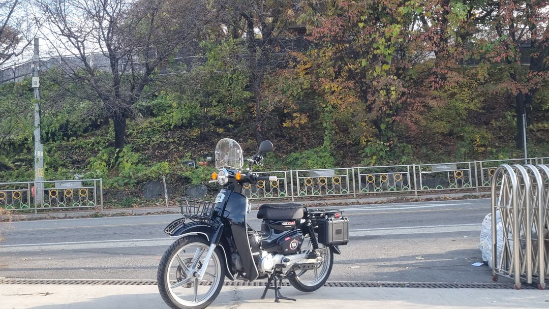 혼다 슈퍼커브 110 20년식/2만키로수/튜닝잘된차량/급매 이미지