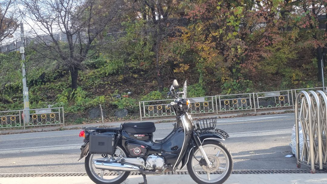 혼다 슈퍼커브 110 20년식/2만키로수/튜닝잘된차량/급매 이미지