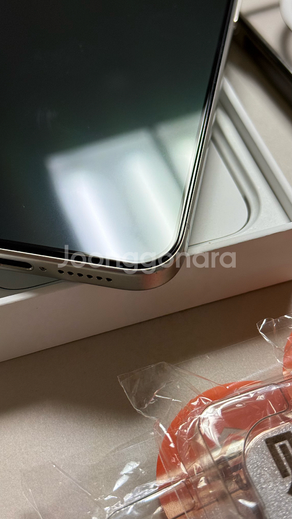 아이폰 15 프로 맥스 256 화이트 무음--1