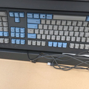 리얼포스 r3 균등 한글판30g팝니다