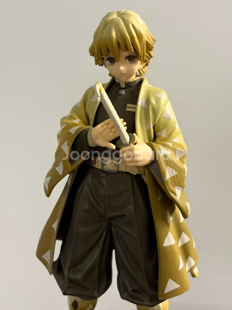 귀멸의 칼날 젠이츠 반프레스토 세피아 버전 피규어--0