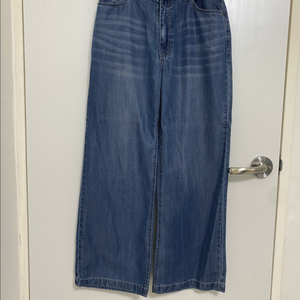 뱅뱅 세미와이드 뒷밴딩 청바지