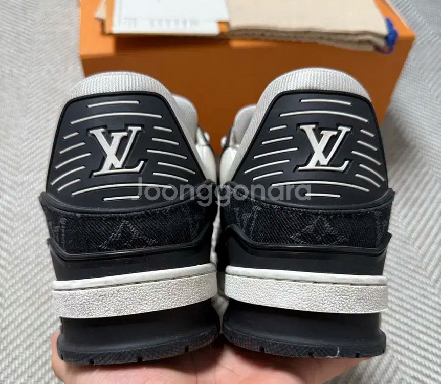루이비통 트레이너 스니커즈--4