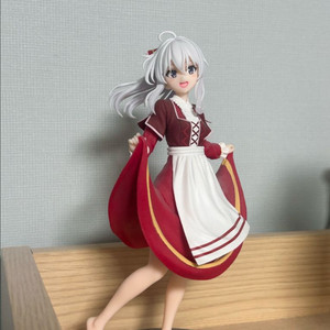 마녀의여행 일레이나 피규어 판매합니다.