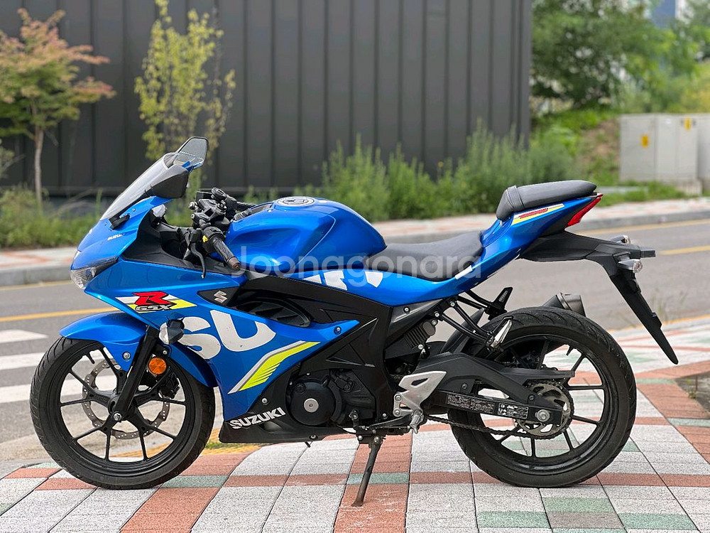 스즈키 GSX-R125 ABS--1