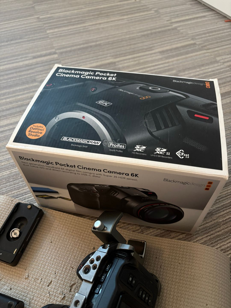블랙매직 카메라 blackmagic 포켓 시네마 6K (렌즈없음)--0