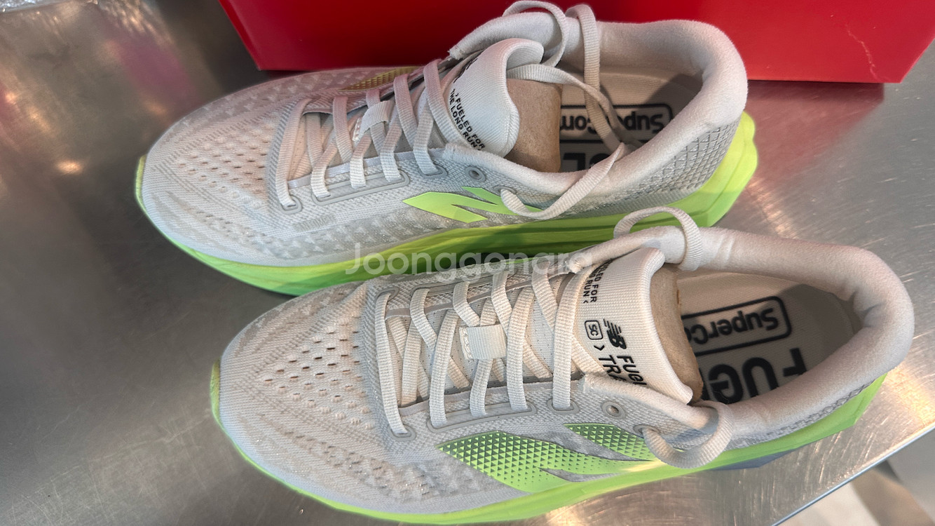 뉴발란스 SC Trainer V3 런닝화 265mm--1