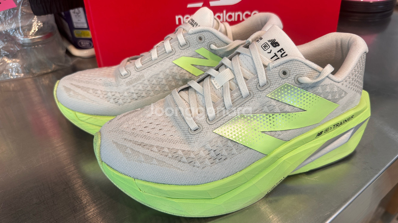 뉴발란스 SC Trainer V3 런닝화 265mm--0