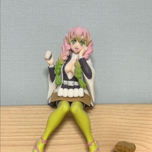 귀멸의칼날 미츠리 피규어 판매합니다.